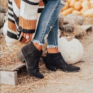 Black Montana Western Tassels Stitch Bootie